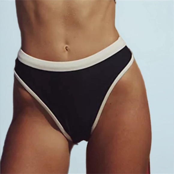 Oneone Swimwear Black Bikini Bottom Size Small Black/Cream Ribbed Fabric NWT - Picture 1 of 8